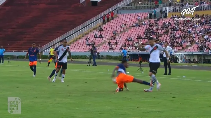 Polêmica em Nova Iguaçu x Vasco deixa torcida na bronca com arbitragem. Foto: Reprodução Goat/YouTube