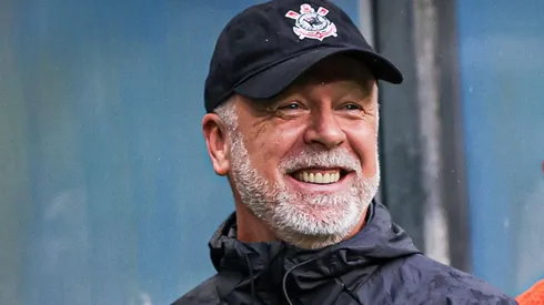 Mano Menezes não perde tempo e faz ligação para trazer reforço ao Corinthians. Foto: Maxi Franzoi/AGIF