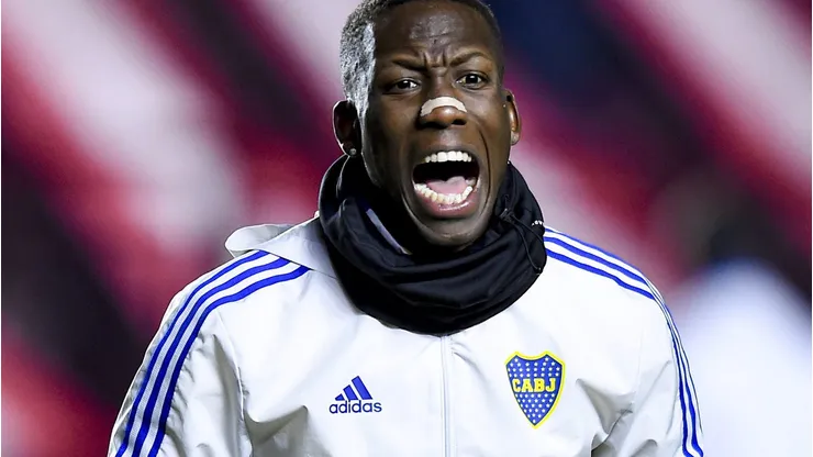 Campeão brasileiro consegue o 'sim' do Boca Juniors para fechar com Advíncula; uma condição impede negócio. (Photo by Marcelo Endelli/Getty Images)