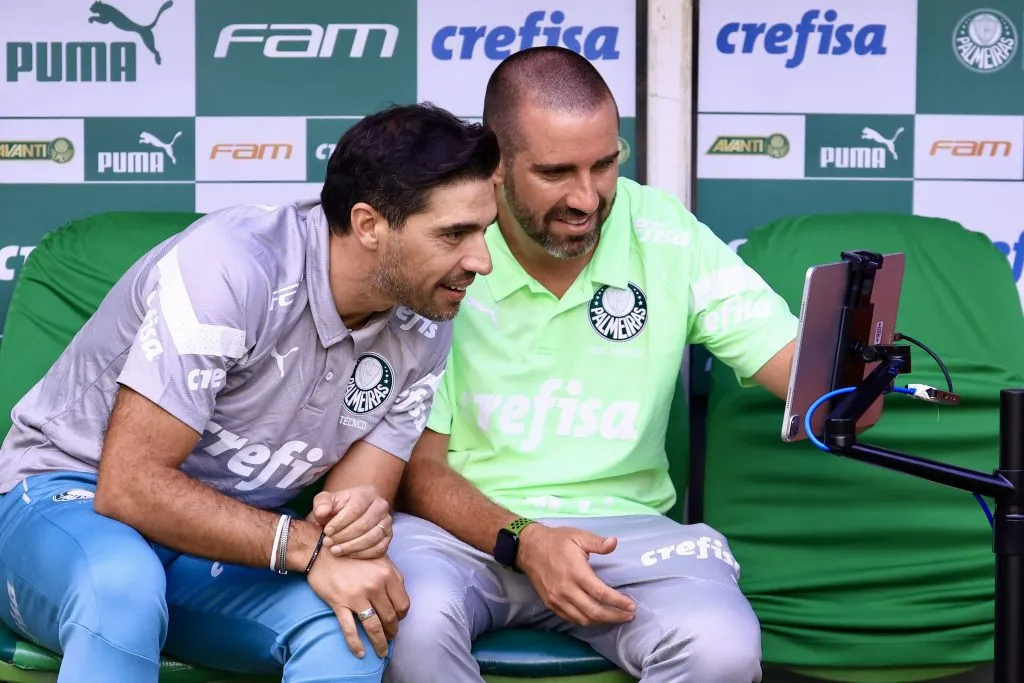 SP - SAO PAULO - 28/01/2024 - PAULISTA 2024, PALMEIRAS X SANTOS - Abel Ferreira tecnico do Palmeiras durante partida contra o Santos no estadio Arena Allianz Parque pelo campeonato Paulista 2024. Foto: Marcello Zambrana/AGIF