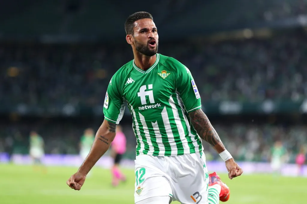 Willian José em ação pelo Betis (Photo by Fran Santiago/Getty Images)
