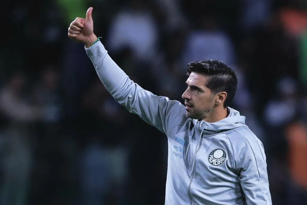 Abel Ferreira pede troca do gramado do Allianz Parque. Foto: Ettore Chiereguini/AGIF