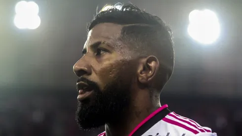 Rodinei aparece no Flamengo e web reage na hora. Foto: Gabriel Machado/AGIF