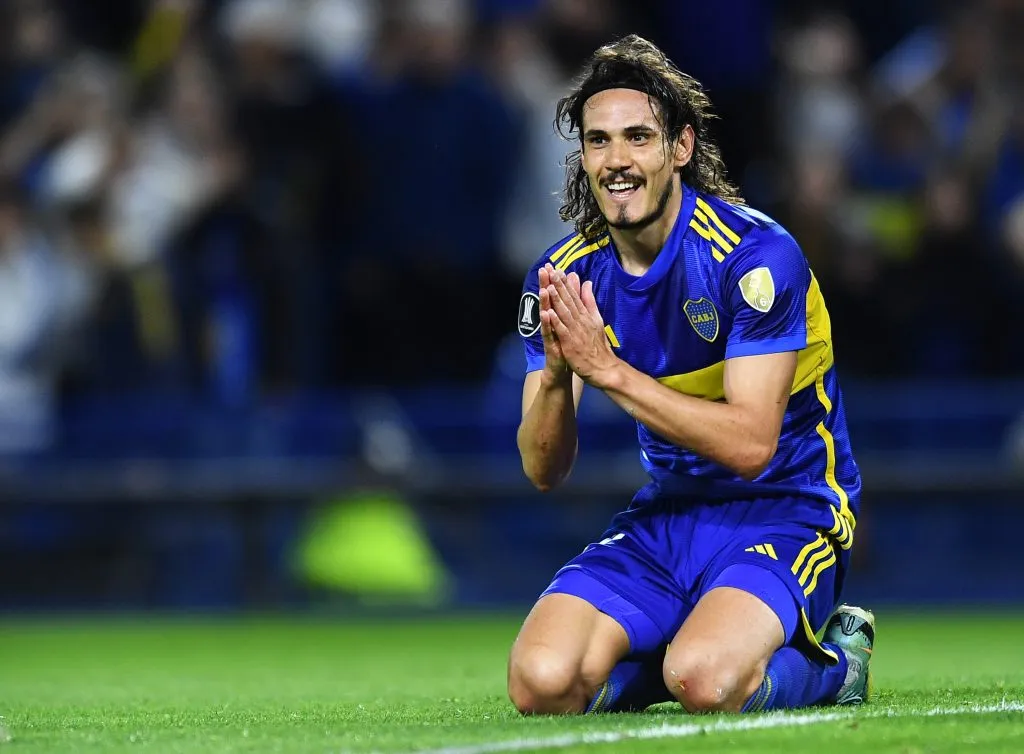 Edinson Cavani em partida durante a Libertadores. (Photo by Marcelo Endelli/Getty Images)