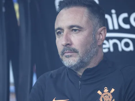 Tchau, Mano Menezes: Vitor Pereira aparece no Corinthians e torcida vai à loucura