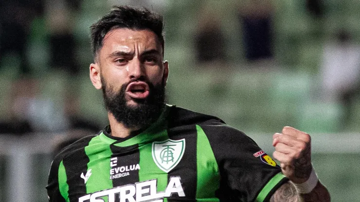 Mastriani decide deixar o América Mineiro e encaminha acordo com campeão da Copa do Brasil. Foto: Fernando Moreno/AGIF