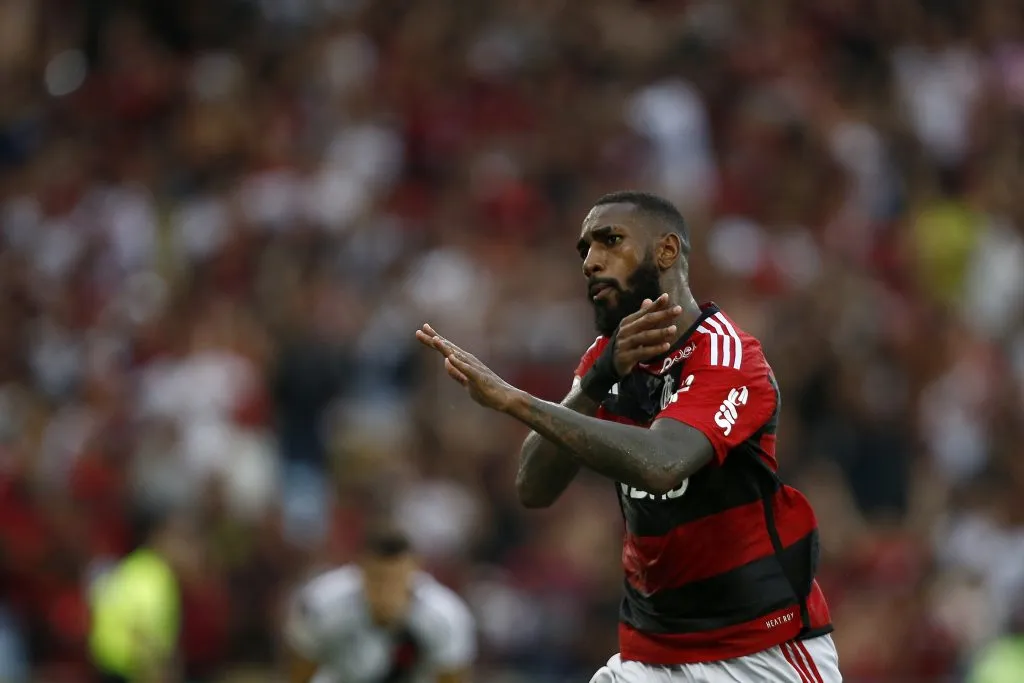Gerson era a maior comtratação do Brasil até hoje. (Photo by Wagner Meier/Getty Images)