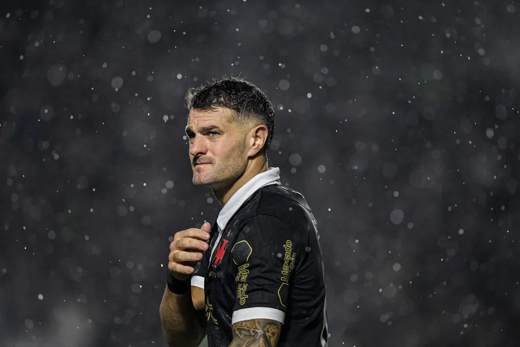 Vegetti pode jogar novamente com Santiago Longo. Foto: Thiago Ribeiro/AGIF