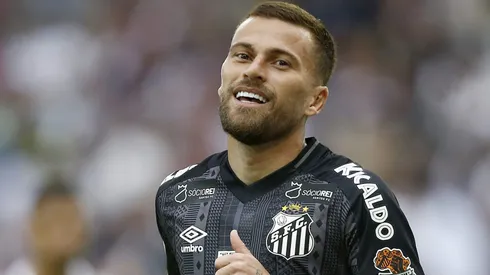Lucas Lima prepara saída do Santos e sinaliza positivo para assinar com projeto milionário. (Photo by Wagner Meier/Getty Images)