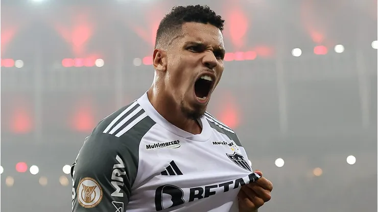 Paulinho decide deixar o Atlético Mineiro e já tem data para assinar com novo clube. (Photo by Buda Mendes/Getty Images)