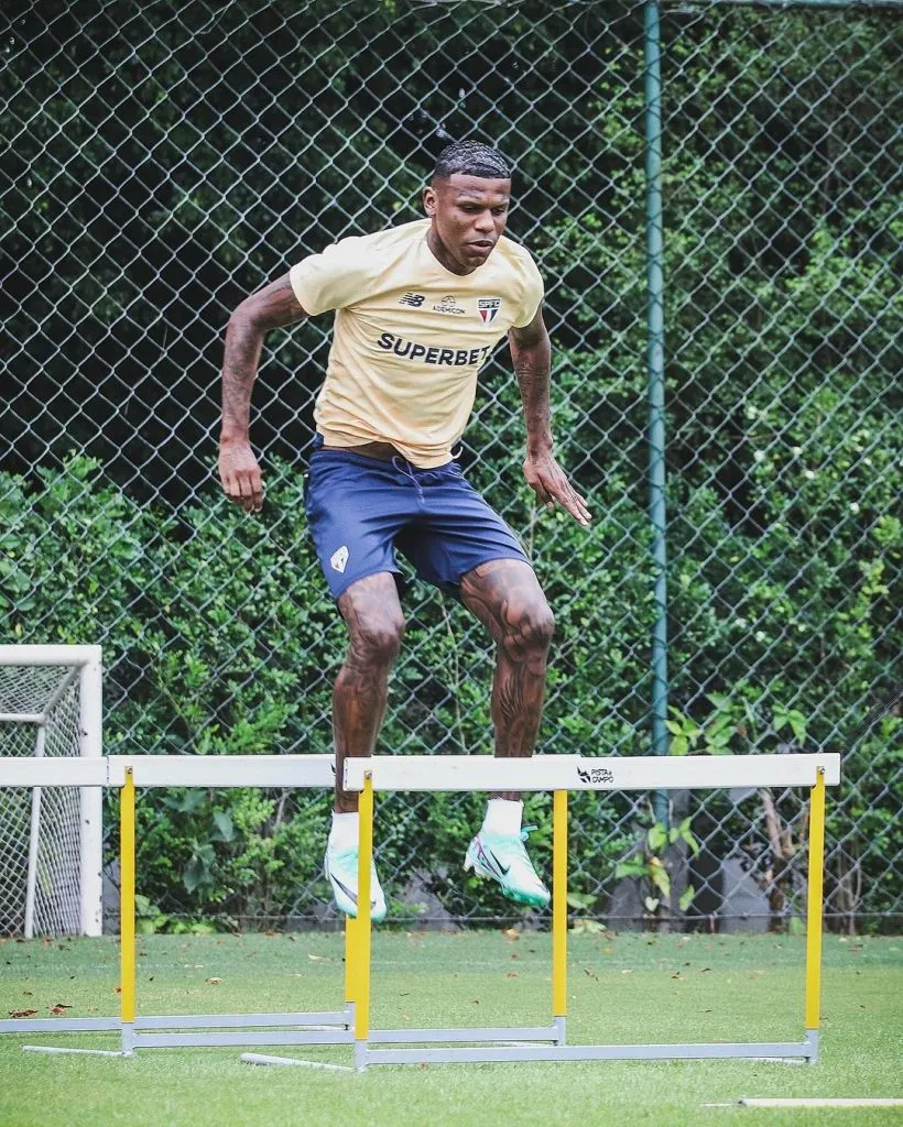 Arboleda, zagueiro do São Paulo no CT da Barra Funda | Foto: divulgação/saopaulofc