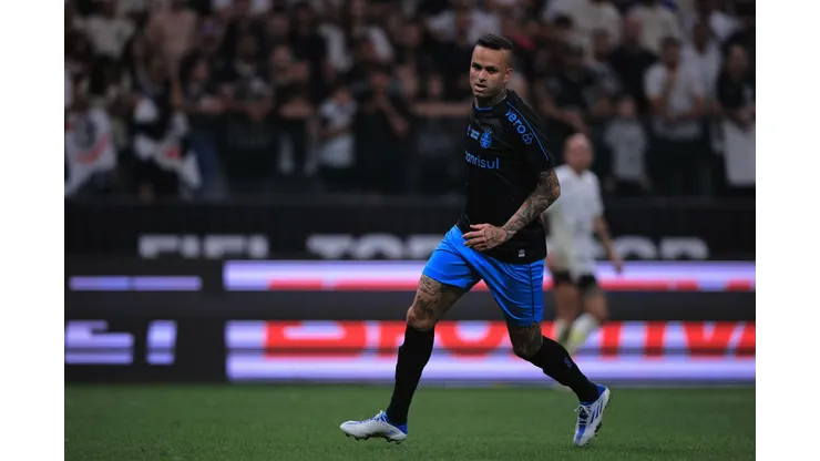 Eterna promessa é dispensada do Grêmio para jogar com Luan no Vitória