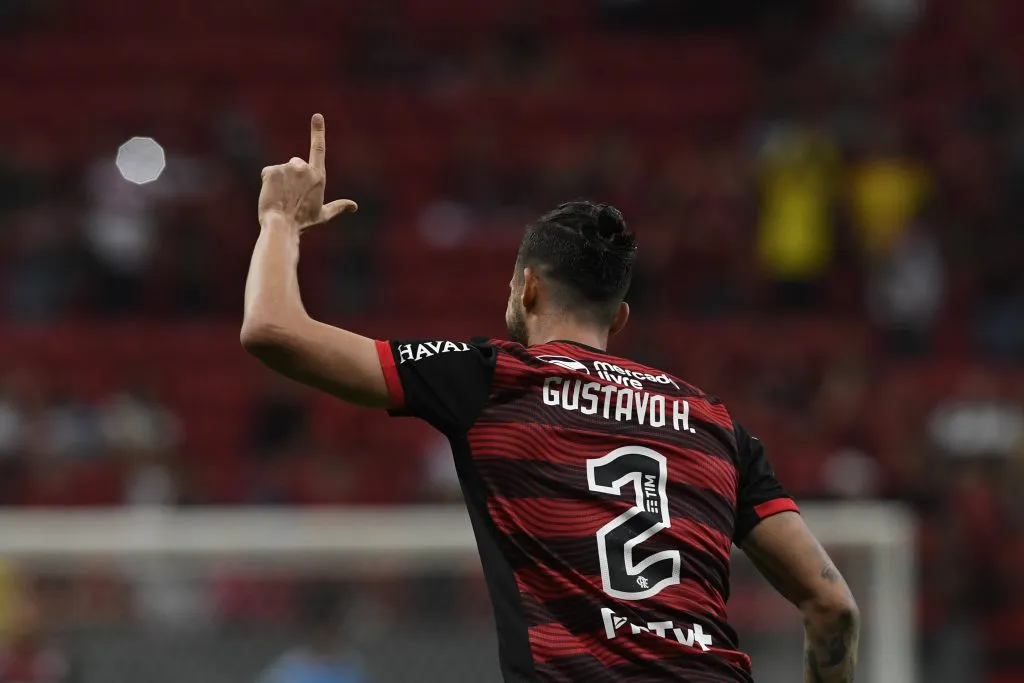 DF – Brasilia – 16/07/2022 – BRASILEIRO A 2022, FLAMENGO X CORITIBA – Gustavo Henrique jogador do Flamengo comemora seu gol durante partida contra o Coritiba no estadio Mane Garrincha pelo campeonato Brasileiro A 2022. Foto: Mateus Bonomi/AGIF