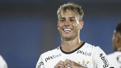 Grêmio: Craque nível Róger Guedes pede para jogar no Imortal com salário milionário. (Photo by Ernesto Ryan/Getty Images)