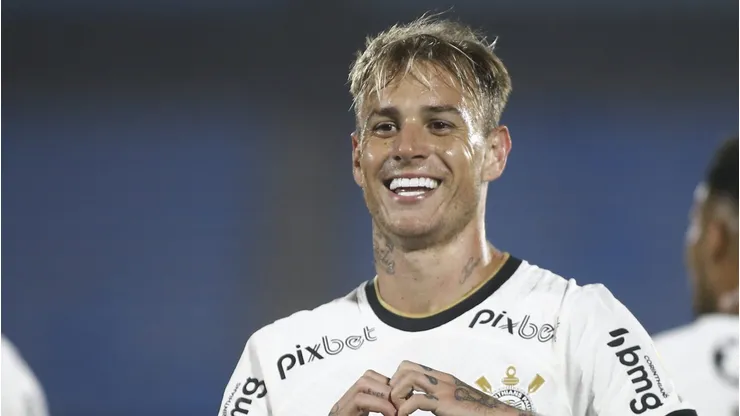 Grêmio: Craque nível Róger Guedes pede para jogar no Imortal com salário milionário. (Photo by Ernesto Ryan/Getty Images)