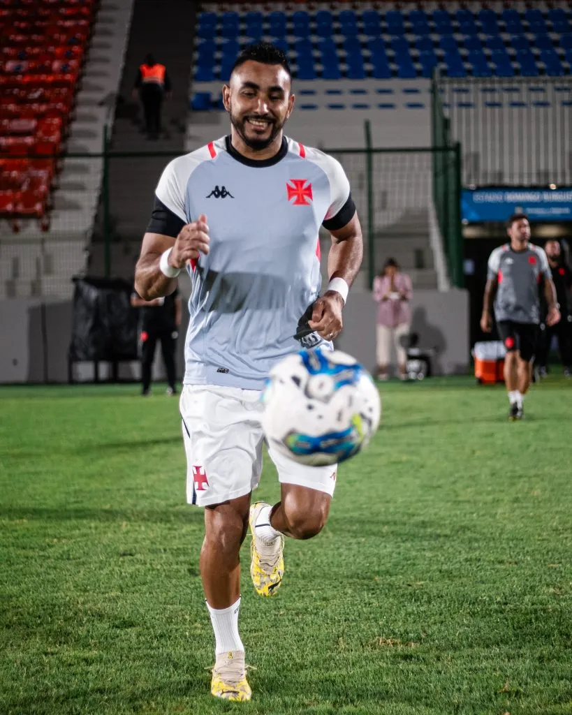 Payet no aquecimento antes da partida contra o Deportivo Maldonado | Foto: Leandro Amorim/Vasco