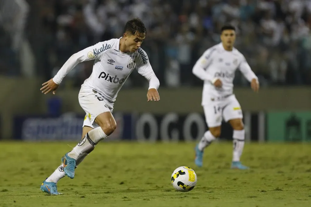Vinicius Zanocelo of Santos  (Photo by Ricardo Moreira/Getty Images)