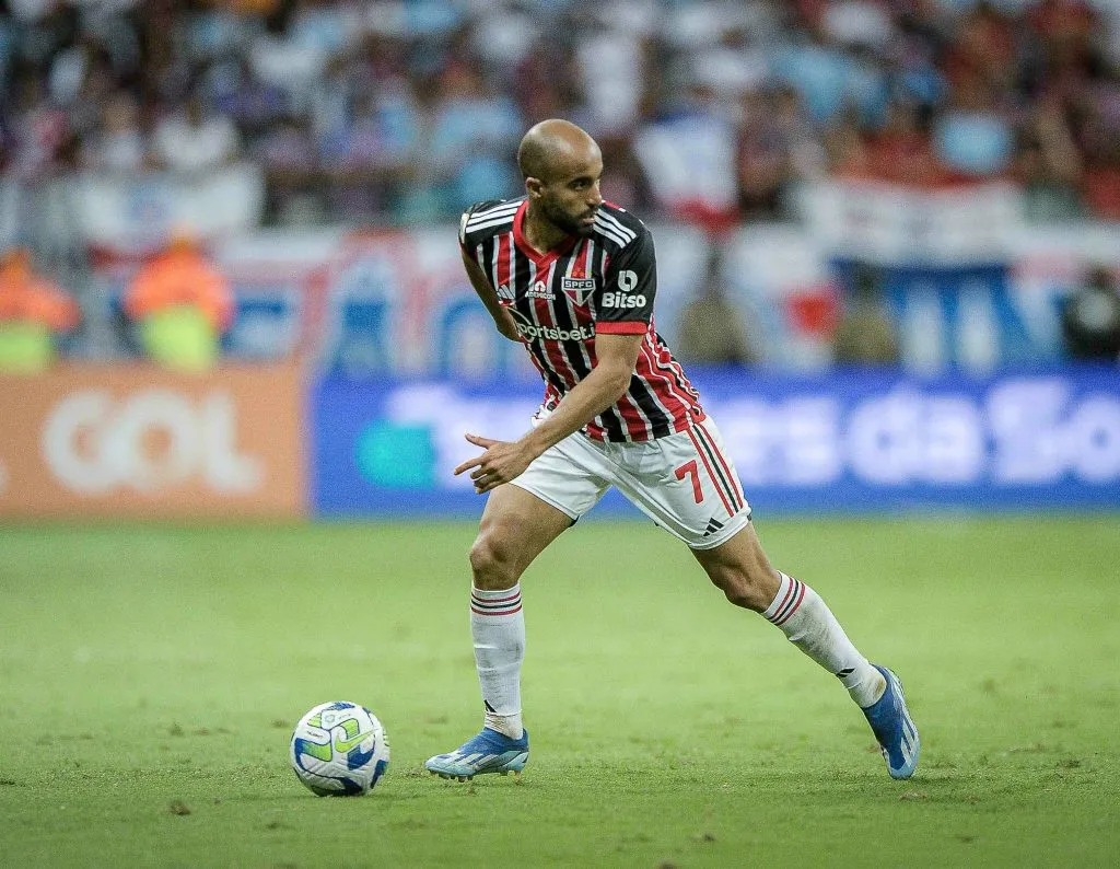 Lucas é a segurança dos jovens no profissional do São Paulo. Foto: Jhony Pinho/AGIF