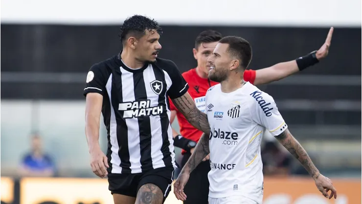Vasco não para em Cuéllar e surpreende com proposta para contratar grande nome do Brasileirão. Foto: Abner Dourado/AGIF