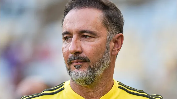Cotado no futebol paulista, Vítor Pereira, ex-Flamengo, recebe proposta oficial para voltar aos trabalhos. Foto: Thiago Ribeiro/AGIF