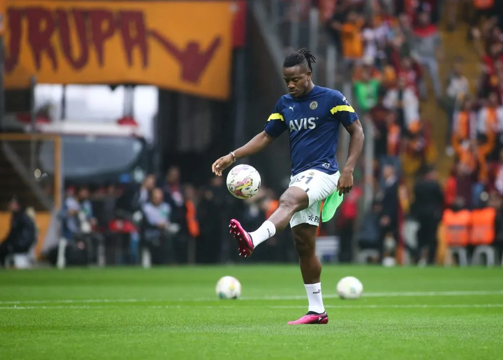 Batshuayi é reserva de Dzeko no Fenerbahçe. Foto: Ahmad Mora/Getty Images)