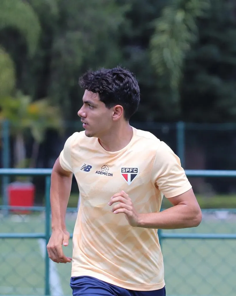 Moreira, lateral do São Paulo | Foto: Divulgação/saopaulofc