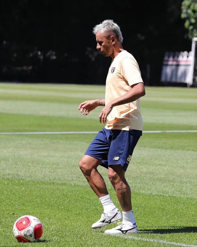 Rafinha, jogador do São Paulo no CT da Barra Funda | Foto: divulgação/saopaulofc