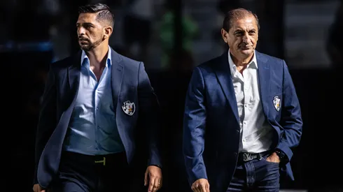 Emiliano e Ramón Díaz: Vasco sonha com ex-jogador do rival Flamengo (Foto: Leandro Amorim/Vasco/Divulgação)