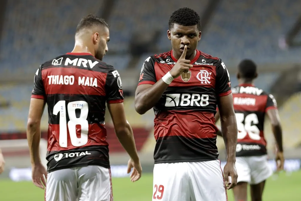 Lincoln celebra gol pelo Flamengo. (Photo by Silvia Izquierdo-Pool/Getty Images)