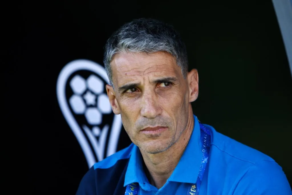 Vojvoda, técnico do Fortaleza. (Photo by Ernesto Ryan/Getty Images)