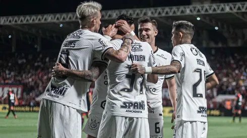 Time do Corinthians . Foto: Heber Gomes/AGIF