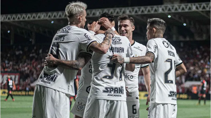 Time do Corinthians . Foto: Heber Gomes/AGIF