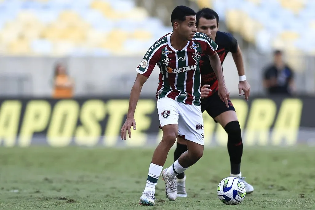 Alexsander, jogador do Fluminense