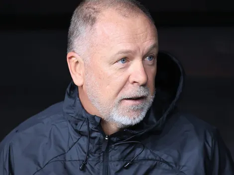 Para chegar e jogar: Mano Menezes pede e Corinthians quer contratação de meia canhoto