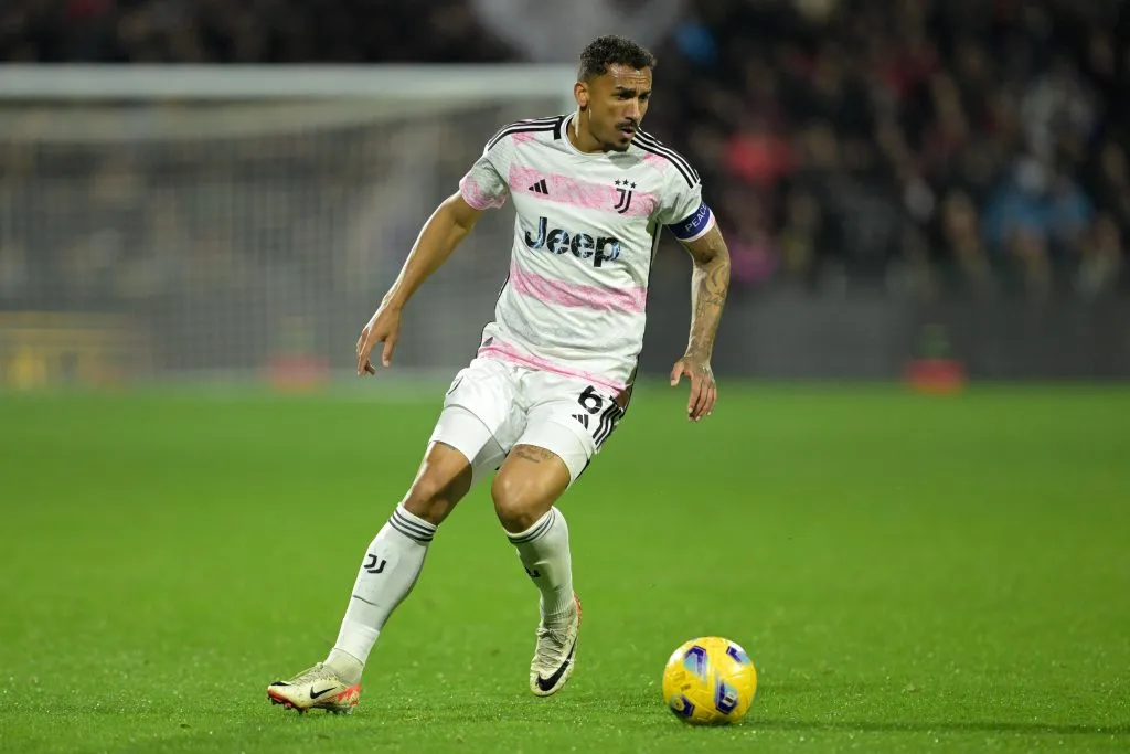 Danilo em ação pela Juventus. (Photo by Francesco Pecoraro/Getty Images)