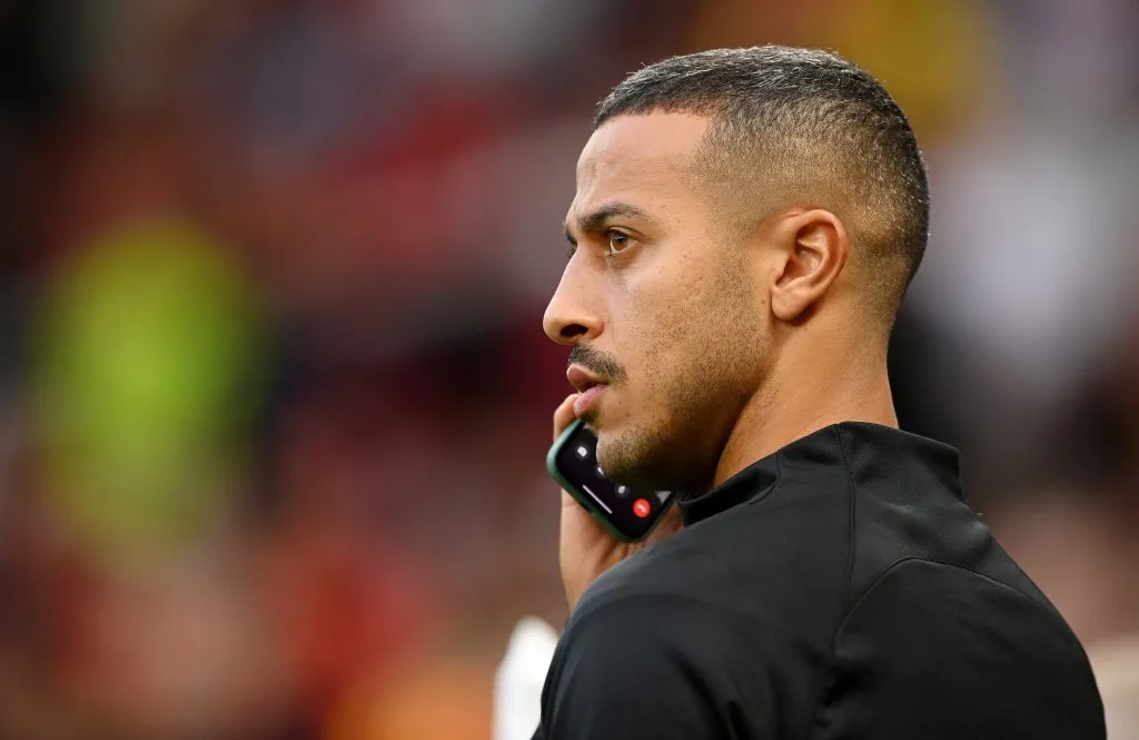 Thiago Alcântara deve deixar o Liverpool. Foto: Michael Regan/Getty Images