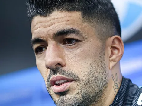 Grêmio encaminha 'camisa 9' de impacto mundial para a vaga de Suárez