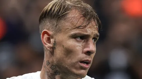 Róger Guedes pode voltar ao Brasil para defender rival do Corinthians. Foto: Marcello Zambrana/AGIF