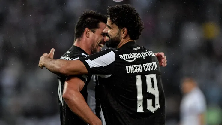 Após deixar o Botafogo, jogador dá sinal positivo para jogar no Flamengo. Foto: Thiago Ribeiro/AGIF