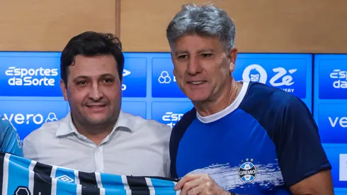 Guerra e Renato: Grêmio chegou a acordo para assinar com craque (Foto: Lucas Uebel/Grêmio/Divulgação)