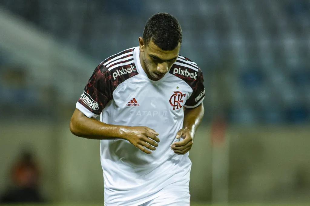 O atacante brilhou na Copinha 2024 (Foto: Diogo Reis/AGIF)