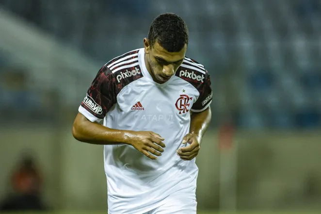 Petterson vai atuar em Portugal (Foto: Diogo Reis/AGIF)