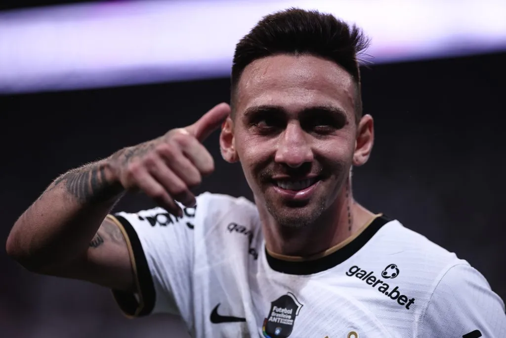 Gustavo Mosquito celebrando pelo Corinthians. Foto: Ettore Chiereguini/AGIF
