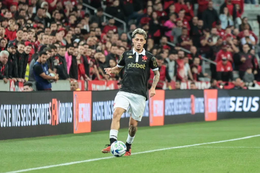 Marlon Gomes no Athletico x Vasco. Foto: Robson Mafra/AGIF