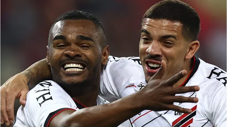 Corinthians só precisa pagar R$ 14 milhões para fechar com ídolo do Athletico Paranaense. (Photo by Buda Mendes/Getty Images)