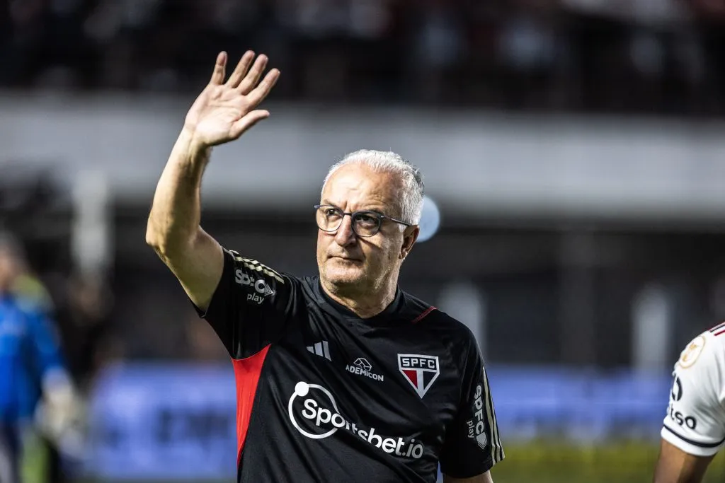 Dorival Júnior se despede do São Paulo. Foto: Abner Dourado/AGIF