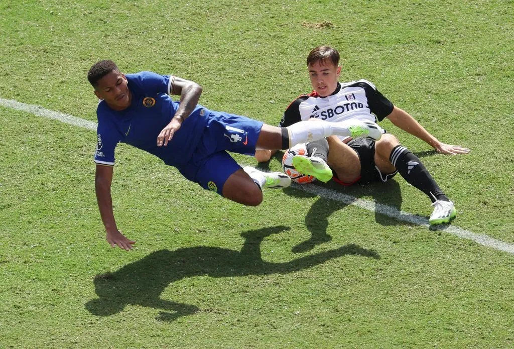 Atacante enfrentando o Fulham (Photo by Patrick Smith/Getty Images)