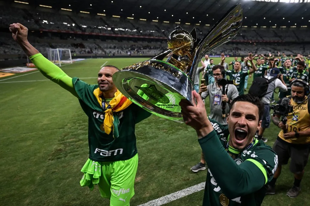 Palmeiras busca sombra por Veiga. (Photo by Pedro Vilela/Getty Images)