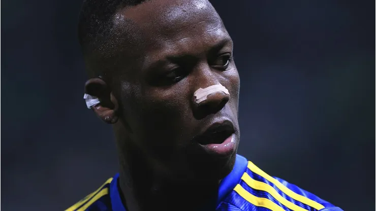 Advíncula pede para deixar o Boca Juniors rumo ao futebol brasileiro. Foto: Ettore Chiereguini/AGIF