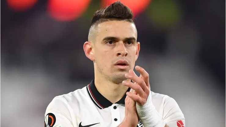 Surge o favorito a anunciar Borré, sonho de Corinthians e Internacional (Photo by Justin Setterfield/Getty Images)